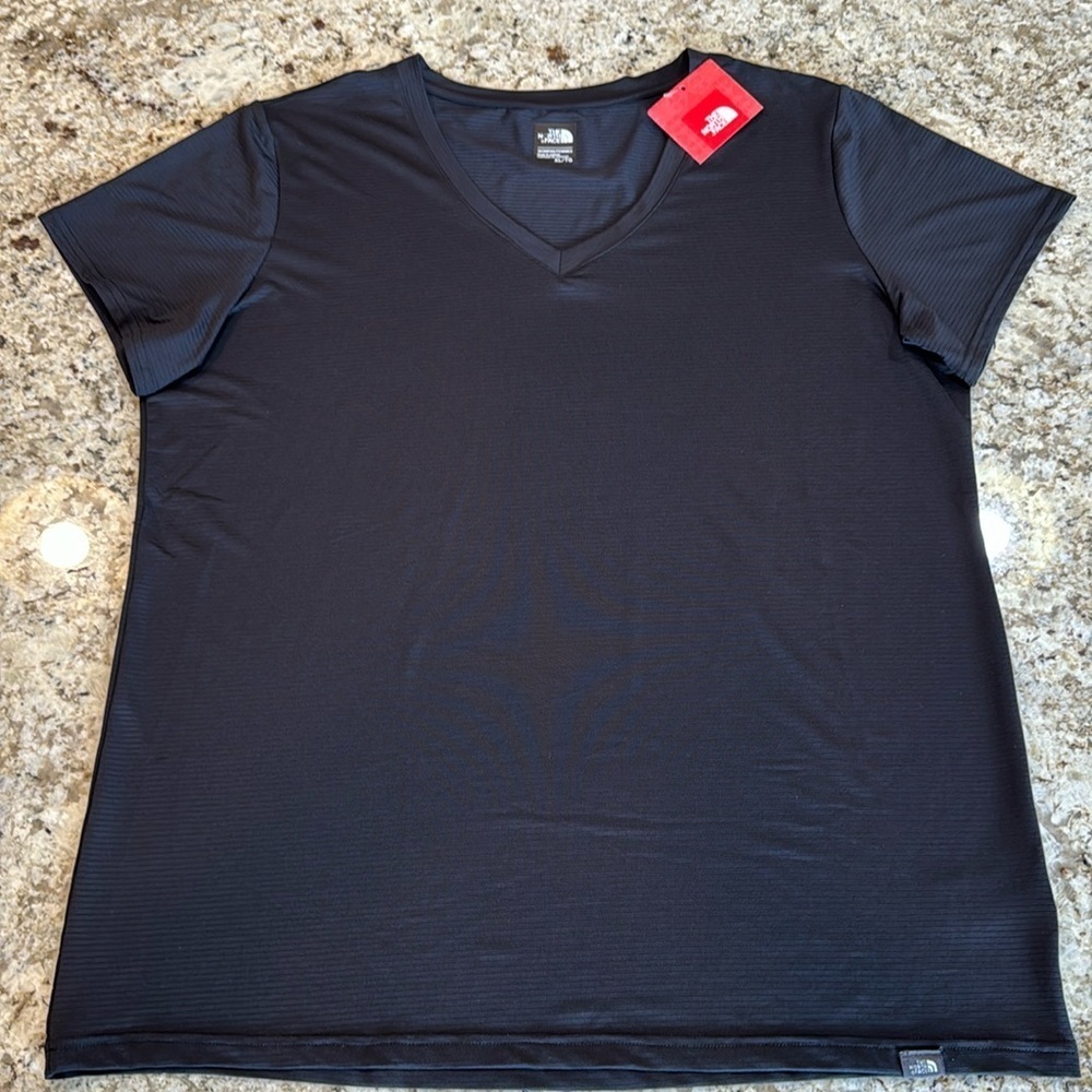 NORTH FACE Womenโs Black Bobbi Tee Short Sleeve size XL